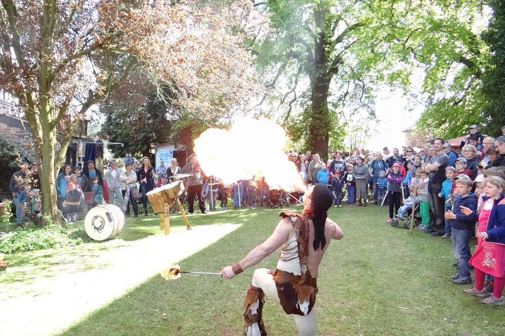 Dschungelshow auf der Trendelburg zum Märchenfest