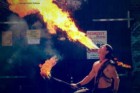 Schlangenshow Dschungelshow mit kleiner Feuershow